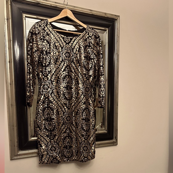 Gianni Bini Dresses & Skirts - Gianni Bini Mini Dress Gold and Black Size L